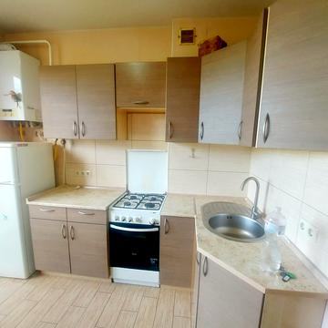 Тролейбусна вул., 36