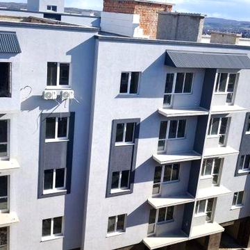 Продається двокімнатна  новобудова Спортивна