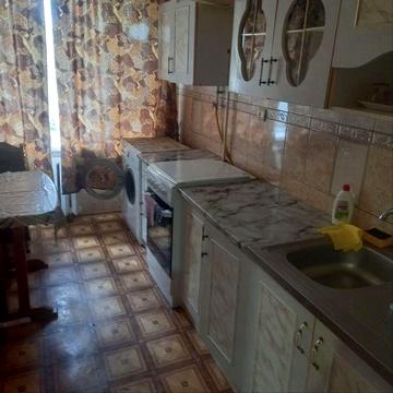 Сади 1 поруч зупинка вільна