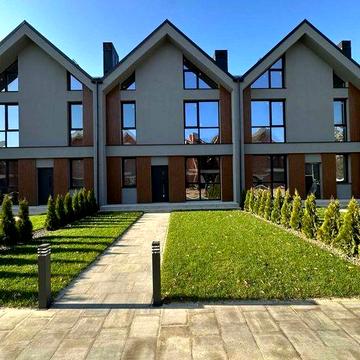 Таунхаус з Підвалом, 160м2+55м2 мансарда, Центральні комунікації,ГАЗ