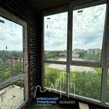 Продам велику однокімнатну квартиру в самому центрі міста!