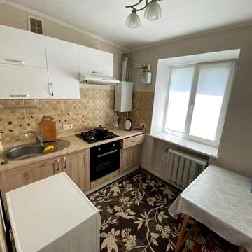 Оренда 2-кімнатної квартири, вул. Героїв Крут, 3