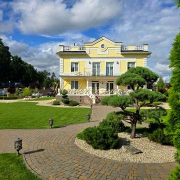 Без % Продаж будинку 545 м2  7 спален є річка та ліс КМ Ясний Хутір