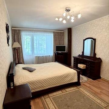 Сдам 3-комнаиную квартиру с агв 10 школа