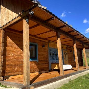 Хата-мрія в Карпатах: 75 соток приватності та панорамний краєвид!