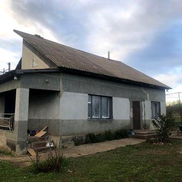 Продам добротный огромный дом с машиной
