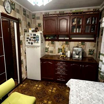 Квартира 42 м² з меблями, гаражем і власним двориком плюс малинник 20 сотих з крапелльним поливом від власної свердловини