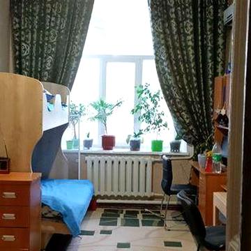 Хозяйка две комнаты в каммуне продам центр