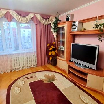 Трьох кімнатна квартира з ремонтом і меблями в. Шевченка