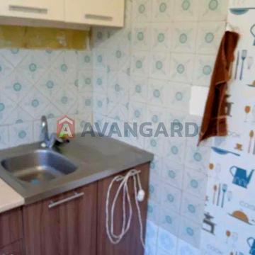 Продам 2-х кімнатну квартиру покращеного планування.