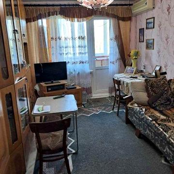 Продаю квартиру в районі Площі Перемоги
