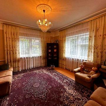Продаж двоповерхового будинку 155,8м². 5 кімнат. ГАЗ. Гараж. В оточенні лісу. ID:36