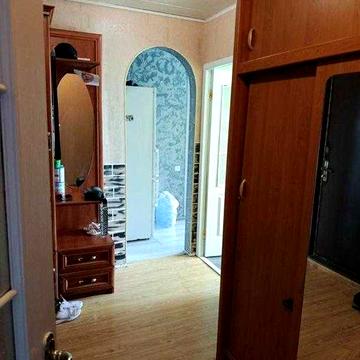 Продам 2 ком квартиру метро Дворец Спорта.