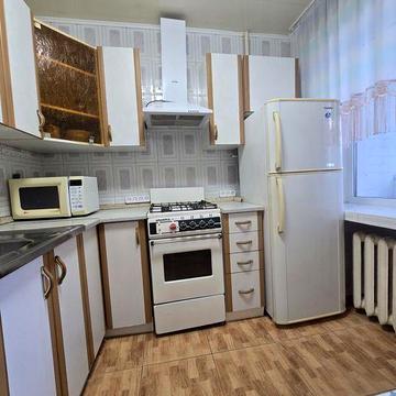 Сдам 1ю квартиру низ. Пр. О.Поля