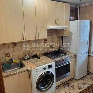 3К вул  Васильківська 8  ст.М"Голосіївська" М"Васильківська"