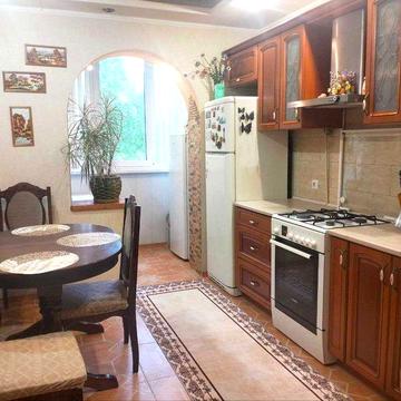 Продам 3-х комнатную квартиру с ремонтом