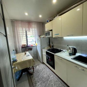 Продам 2х кімнатну квартиру в центрі Боярки (власник)