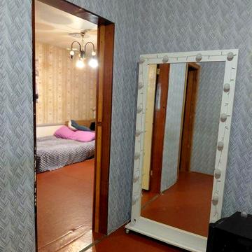 Продаж 3-х к  квартири з квадратним холом  в Обухові,Піщана