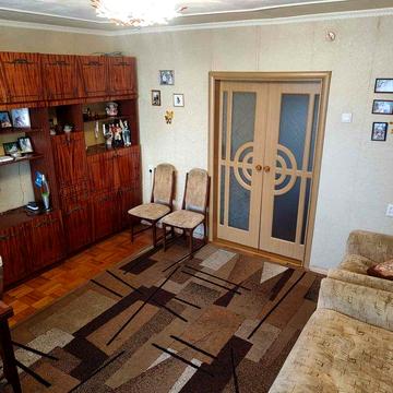Продаж трикімнатної квартири