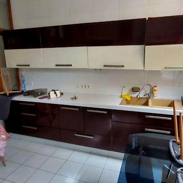 Аренда  5 ти комнатная квартира Все есть кроме кроватей
