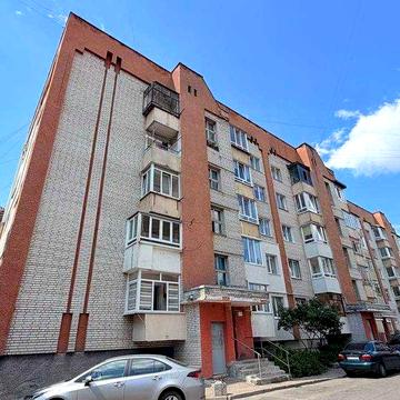 Продаж 1 кімнатної квартири на вул. Угорській