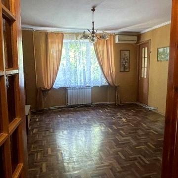 Продається 2 кімнатна квартира  вул. Білогородська 45