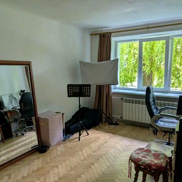 Однокімнатна квартира Бандери 80
