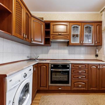 Оболонський просп., 31
