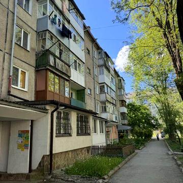 Оренда 4- х кімнатної квартири біля парку і озера