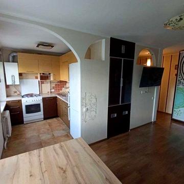 Продається 3-кімнатна квартира в престижному Нагорному районі.
