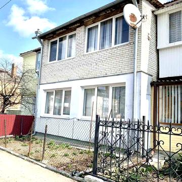 *3-кімнатна квартира в центрі Здолбунова-2, автономне опалення