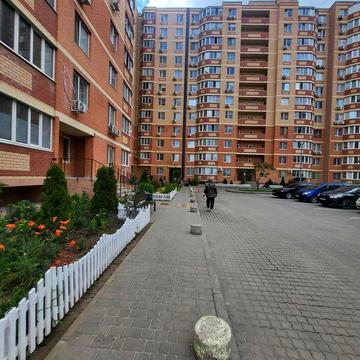 Простора 3- кімнатна квартира. ЖК Янтарный. Паустовского. Поселок Котовського ЖК ЯНТАРНЫЙ