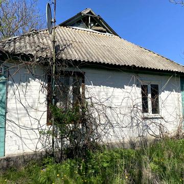 Продам будинок з великою земельною ділянкою