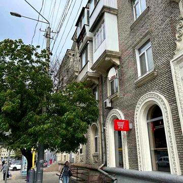 Сдам 2-х комнатную квартиру в центре Днепра + гараж!