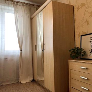 Дніпровська набережна вул., 23