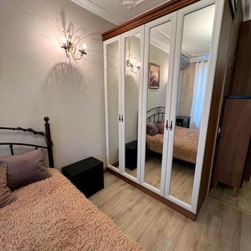 Каховська вул., 60