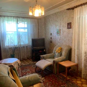 Продам 2 комнатную квартиру на улице В.Бувалкина напротив рынка.