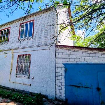 Продам 2 єт.дом 200 кв.м. в с.Хотяновка,11 соток земли