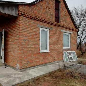 Будинок з рівною великою ділянкою 9 сот. є світло 33366
