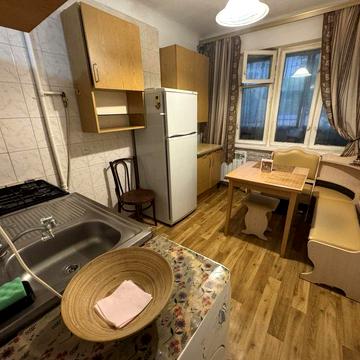 Здам 1к квартиру біля Метро КПІ ( Політехнічний Інститут) 3 хв пішки біля студенської поліклініки