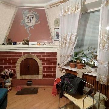 Дом на Каманина. Большой участок.