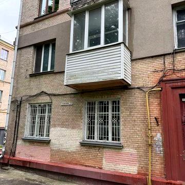 Продам квартиру вул.Соборна,1а (Сталінка)