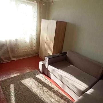 Продам 1 к. квартиру Каденюка Танкопия Новые Дома метро Дворец Спорта