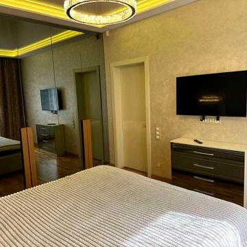 Продам  2ком квартиру метро научная