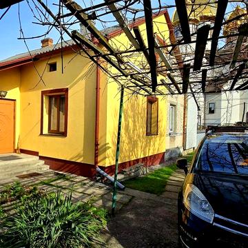 Частина будинку 52м², гараж, 3.8 сот | смт Гірник | єВідновлення