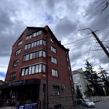 Оренда дворівневої квартири. Вул.Бандери