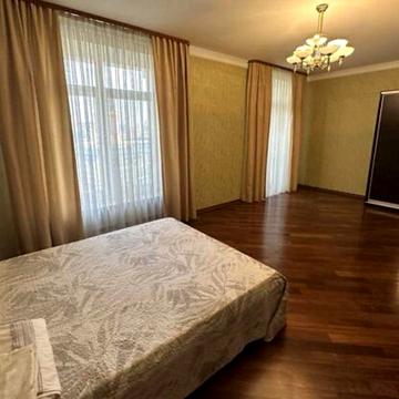 Круглоуніверситетська 3-5 Оренда 4К Квартири Бессарабка Центр