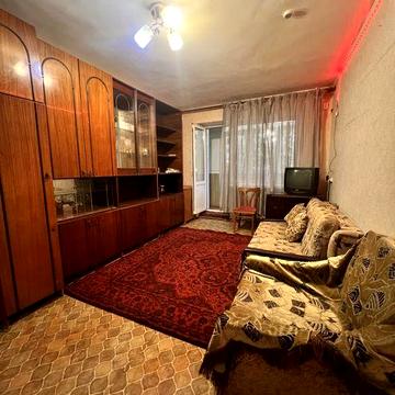 Продам 3-у квартиру на 4-у поверсі Універсам