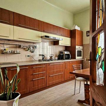 Продаж 2 кімнатної квартири, ремонт, індивідуальне опалення, пл. Кн. Святослава ( Ярослава Мудрого)