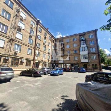 Продаж квартири 1-кімн. 40 м²  Центр Київ Печерськ Майдан Незалежності